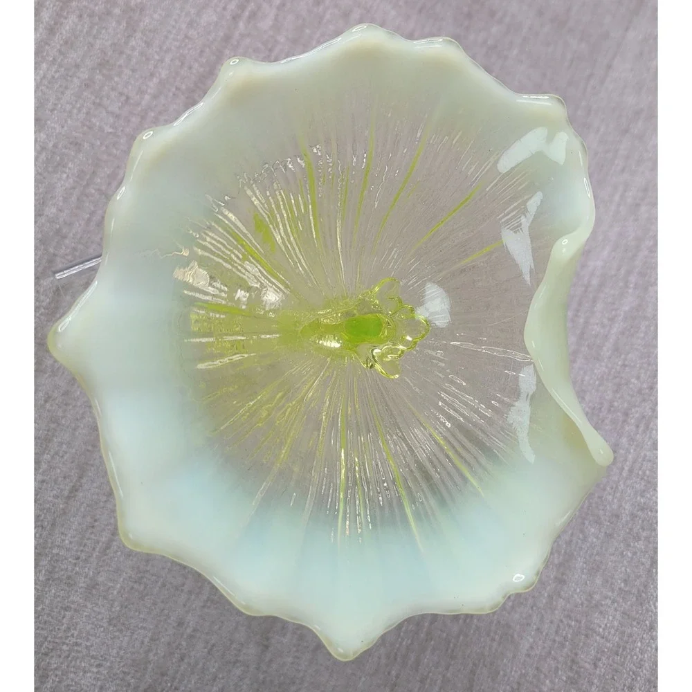 Fenton vintage vaseline